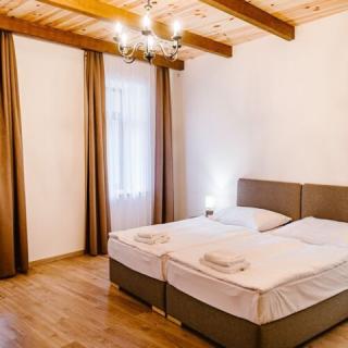 Sziklavendégház, 6 szoba 12 férőhely