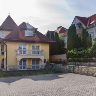Leilbon Apartmanház, 5 apartman 16 férőhely