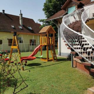 Flamingo Apartmanház, 2 apartman 10 férőhely