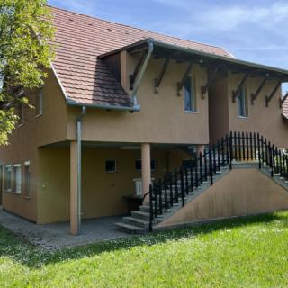Janbor Apartman, 2 apartman 8 férőhely