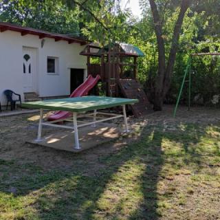 Party Apartmanház, 10 apartman 23 férőhely