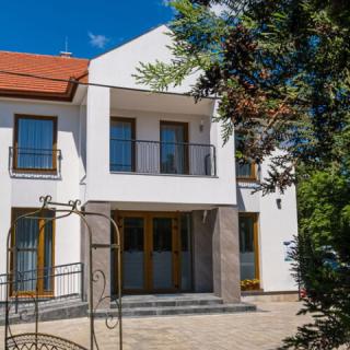 Füred Centrum Panzió, 8 szoba 16 férőhely