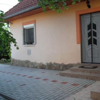 Ili Apartman, 1 apartman 5 férőhely