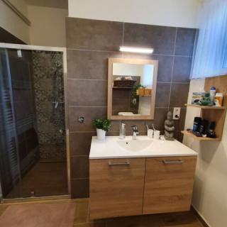 Pink Leander Apartman, 1 apartman 6 férőhely