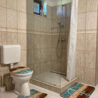 Hélium Apartman, 1 apartman 8 férőhely