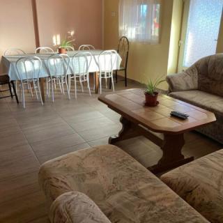Dóra Apartman, 2 apartman 14 férőhely