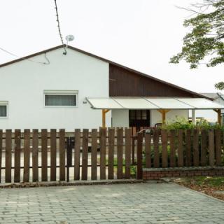 Green Garden Vendégház, 3 szoba 5 férőhely