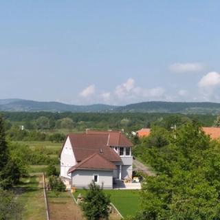 BalatUniversum Apartmanhouse, 2 apartman 10 férőhely