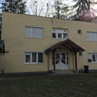 Nyaraló Centrum, 14 szoba 49 férőhely