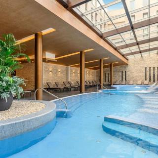 Anna Grand Hotel, 105 szoba 242 férőhely