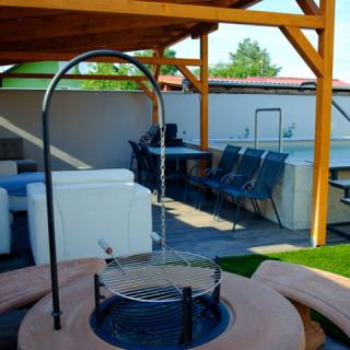 Luxvil Apartman, 1 apartman 8 férőhely