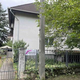 Orchidea Apartmanház, 3 apartman 10 férőhely