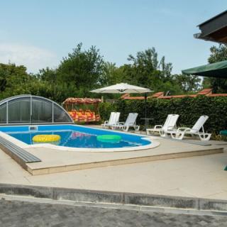 Kerti Klímás Apartman, 1 apartman 10 férőhely