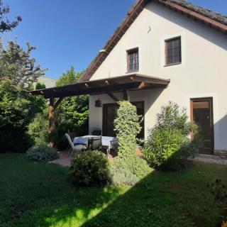 Nádtetős Apartman, 1 apartman 8 férőhely