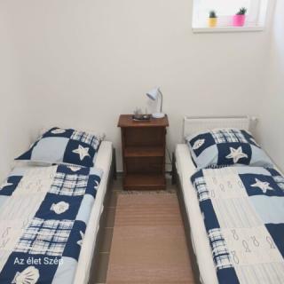 Bíbor Apartman, 1 apartman 4 férőhely