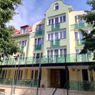 Hotel Erzsébet, 49 szoba 96 férőhely