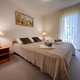 Hévíz Apartman, 6 apartman 12 férőhely