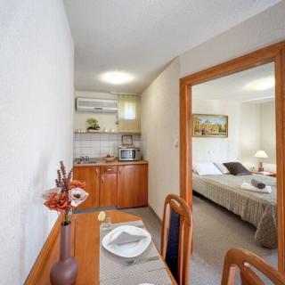 Hévíz Apartman, 6 apartman 12 férőhely