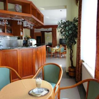 Hotel Ovit, 27 szoba 108 férőhely