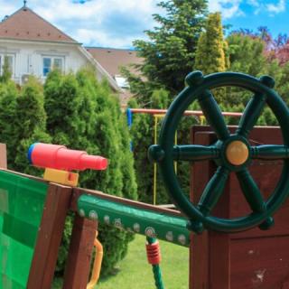 Admiral, 28 szoba 83 férőhely