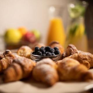 Zsanett Hotel, 30 szoba 68 férőhely