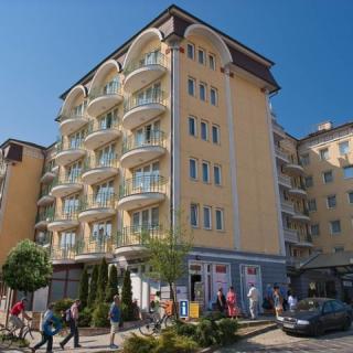 Palace Hotel, 133 szoba 300 férőhely