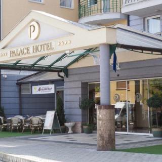 Palace Hotel, 133 szoba 300 férőhely