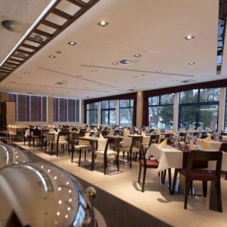 Prémium Hotel Panoráma, 157 szoba 310 férőhely