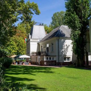 Főnix Hotel, 25 szoba 55 férőhely