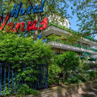 Vénusz Hotel, 57 szoba 114 férőhely