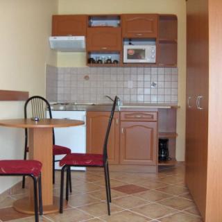 Villa Mediterrana, 5 apartman 14 férőhely