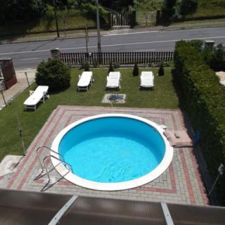 Lívia Apartman, 5 apartman 7 férőhely