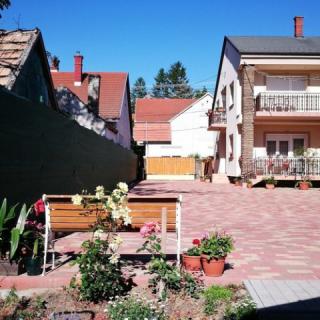 Gabriella Apartmanház, 5 apartman 18 férőhely