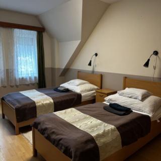 Gyarmati Panzió Étterem, 6 szoba 17 férőhely