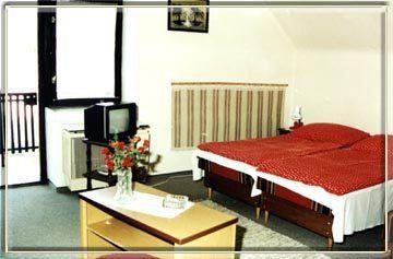 Kecskeméti Vendégház, 6 szoba 16 férőhely