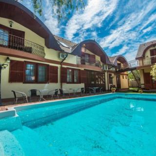 Marina Panzió, 15 szoba 30 férőhely