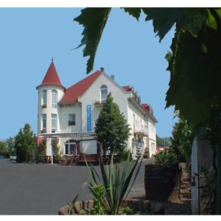 Laguna Panzió, 14 szoba 40 férőhely