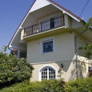 Kenesei Vendégház, 4 szoba 8 férőhely