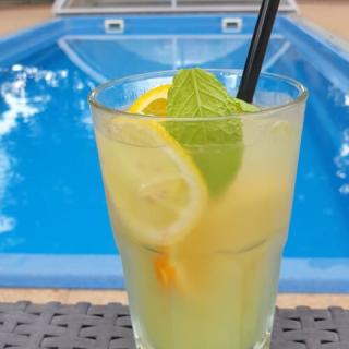 Doris Hotel, 38 szoba 76 férőhely