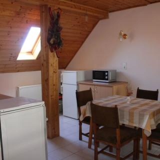 Éva Apartman, 1 apartman 6 férőhely