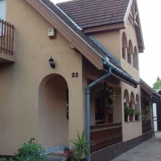 Bóna Vendégház, 3 szoba 8 férőhely