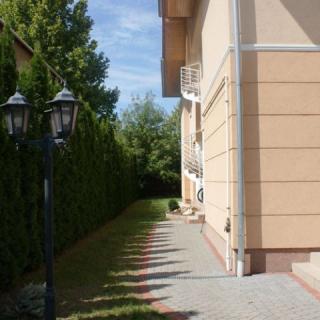 Árnyas Apartmanház, 3 apartman 12 férőhely