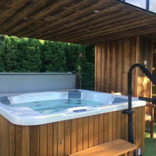 Csikós Vendégház, 1 apartman 12 férőhely