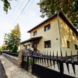 Berni Apartman, 4 apartman 27 férőhely