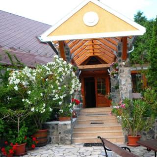 Zöld Sziget Apartmanház, 8 apartman 16 férőhely