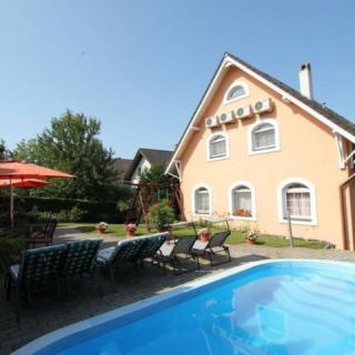 Barackvirág Vendégház, 5 szoba 12 férőhely