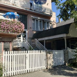 Éva Panzió, 5 szoba 12 férőhely