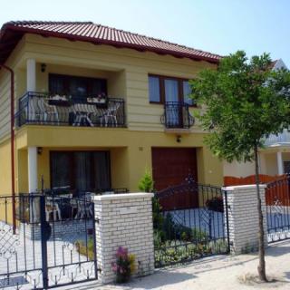 Arany Apartmanház, 5 apartman 16 férőhely