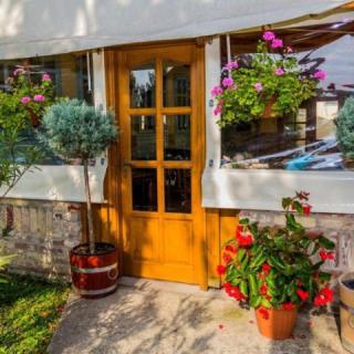 Ötösfogat Panzió, 8 szoba 20 férőhely