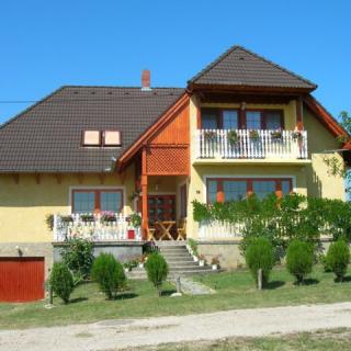 Marianna Apartman, 4 apartman 12 férőhely